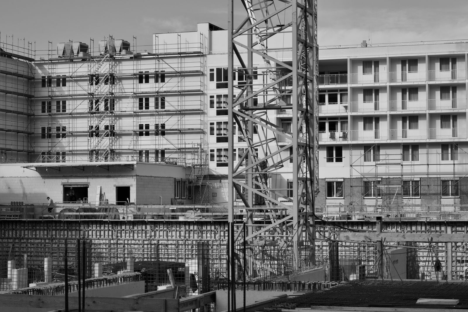 Concrete frame and scaffolding on a hotel build